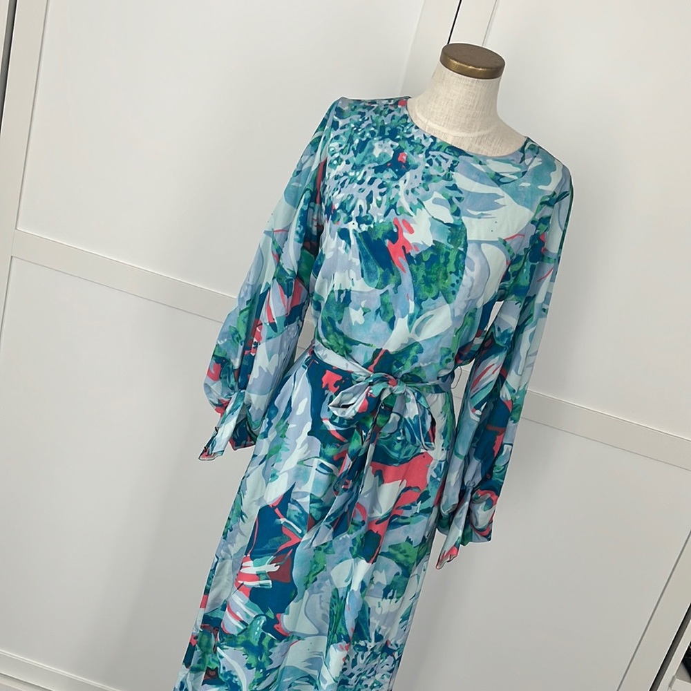 One33 Social printed maxi dress.  NWT. Lined. Polyester. Rhinestone button cuff.